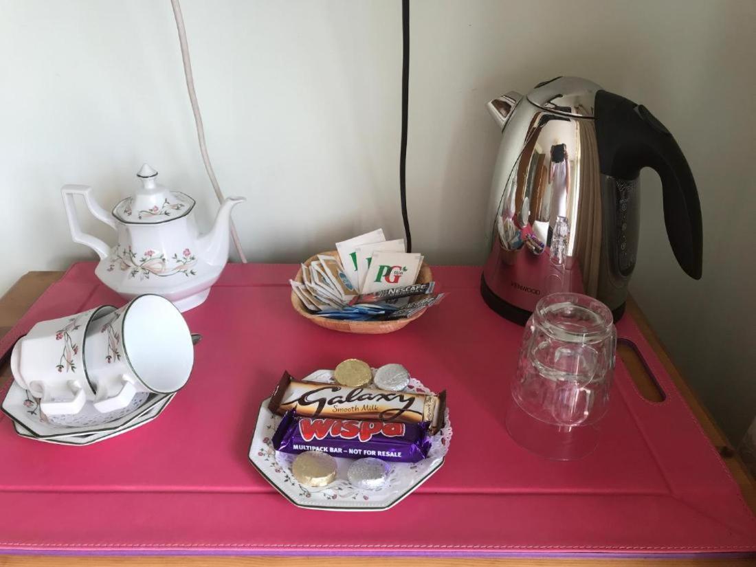Room In Guest Room - Orchard Manor, Fore Street, Probus, Tr24Ly, Nr Truro Eksteriør billede