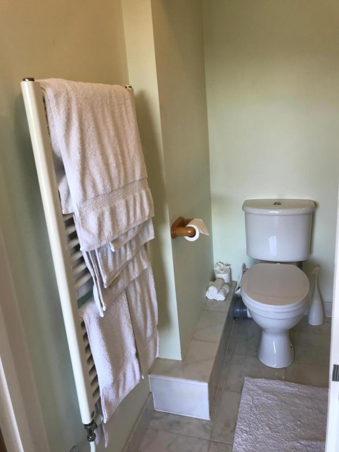 Room In Guest Room - Orchard Manor, Fore Street, Probus, Tr24Ly, Nr Truro Eksteriør billede